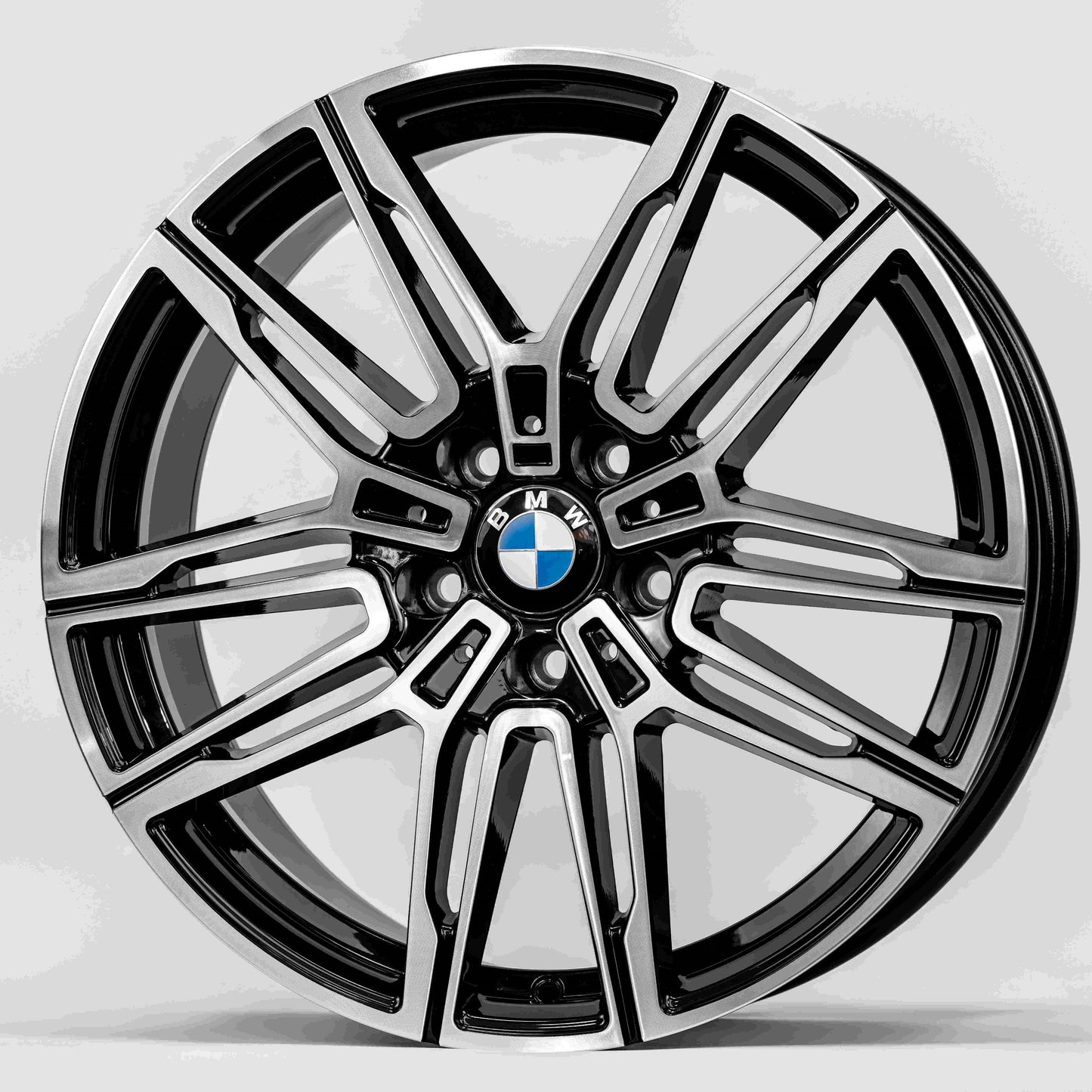18 Inch Flow Formed Lightweight Racing Alloy Wheels Manufacturer