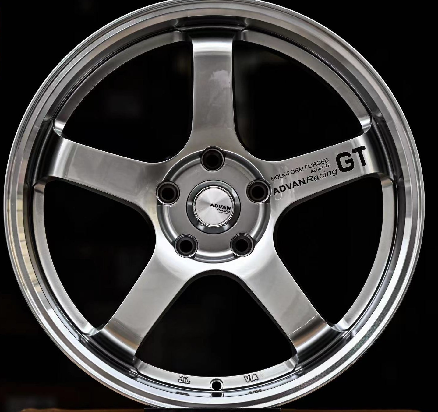 17 Inch 5x114.3 Flow Formed Aluminum Alloy Wheels for Regional Wholesalers