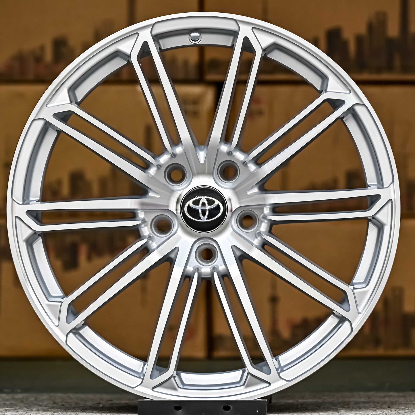 18 Inch 5x114.3 Flow Formed Aluminum Alloy Wheels for Aftermarket Automotive Distributors