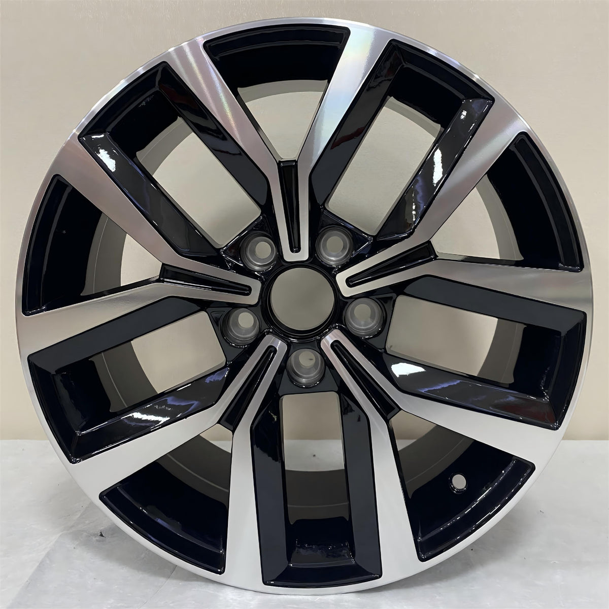 17 inch OEM alloy wheel for Volkswagen Magotan with black machined face